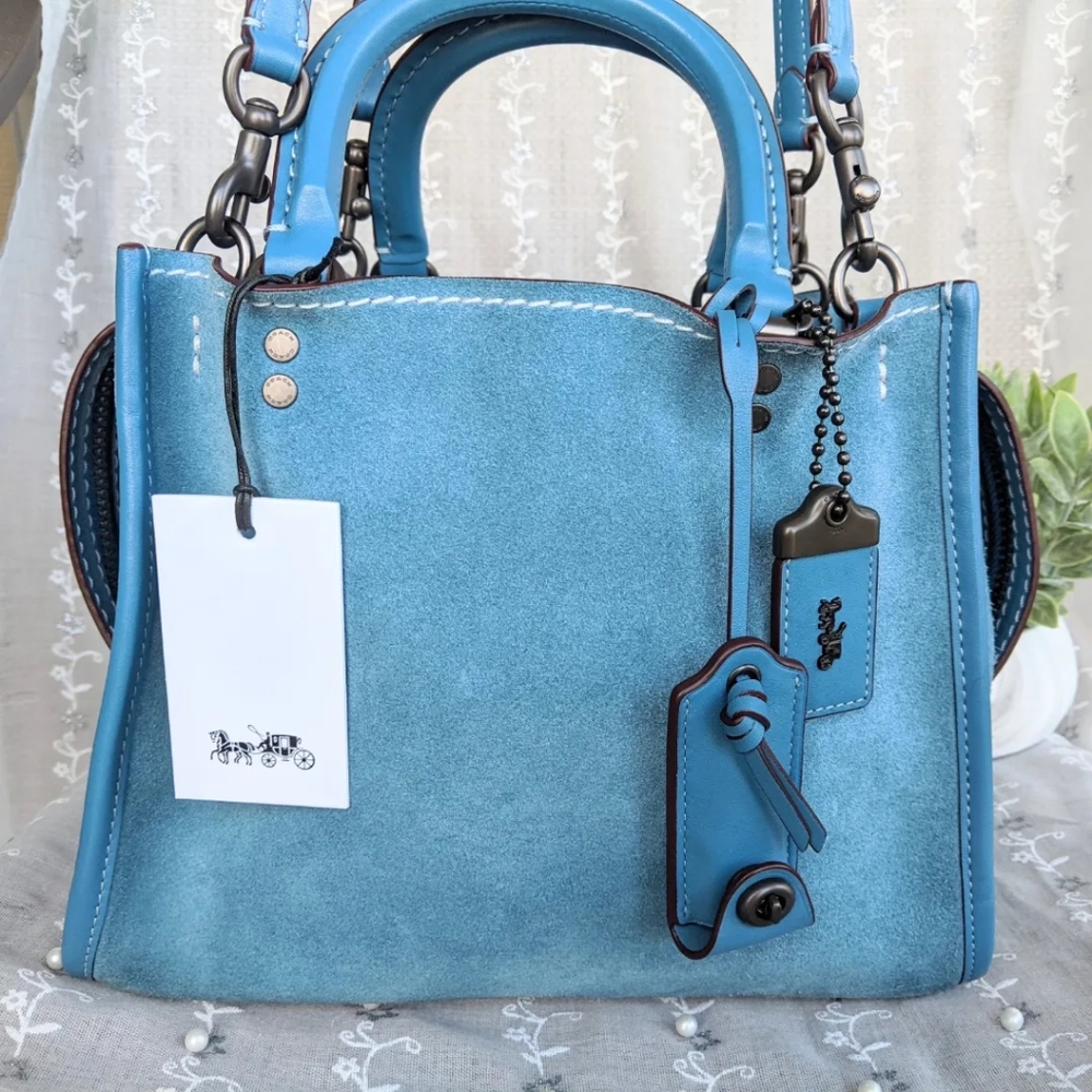 💙 Coach Chambray Suede Rogue 25 💙